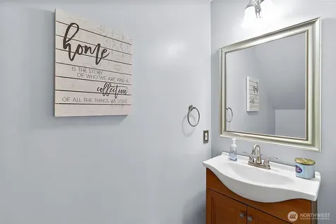 18812 93rd Avenue E Puyallup WA 98375