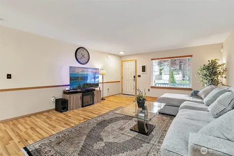 18812 93rd Avenue E Puyallup WA 98375