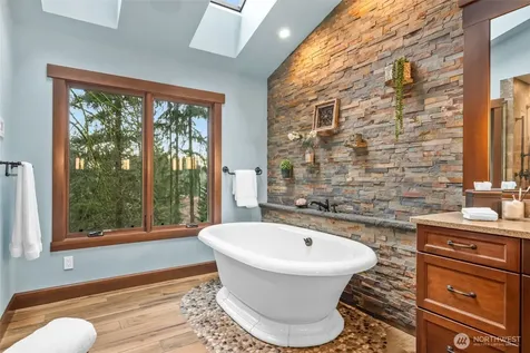 2519 239th Avenue SE Sammamish WA 98075