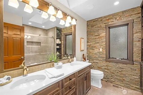 2519 239th Avenue SE Sammamish WA 98075