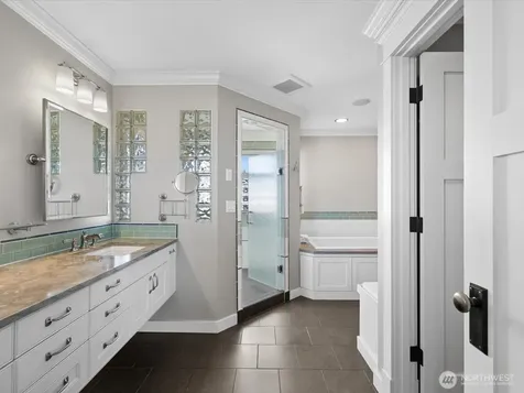 603 Warren Avenue Everett WA 98201