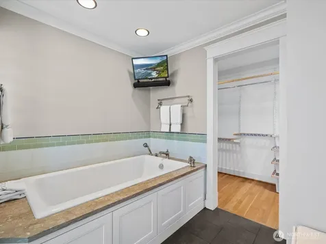 603 Warren Avenue Everett WA 98201