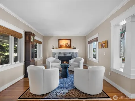 603 Warren Avenue Everett WA 98201