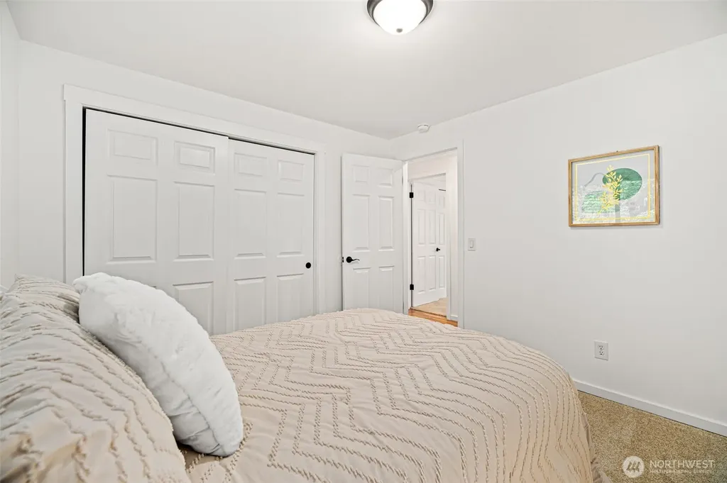 10758 Ashworth Avenue N Seattle WA 98133