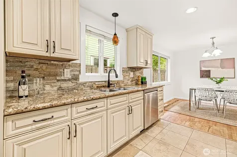 10758 Ashworth Avenue N Seattle WA 98133