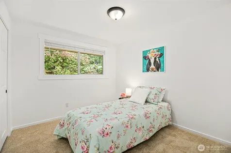 10758 Ashworth Avenue N Seattle WA 98133