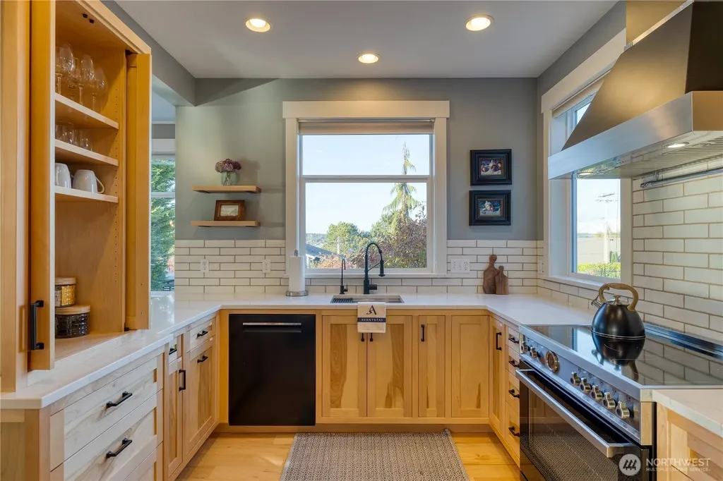 806 NW Alexander Street Coupeville WA 98239