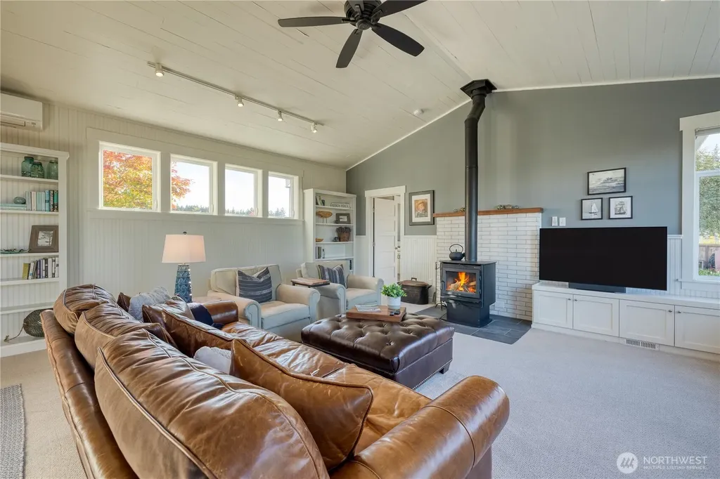 806 NW Alexander Street Coupeville WA 98239