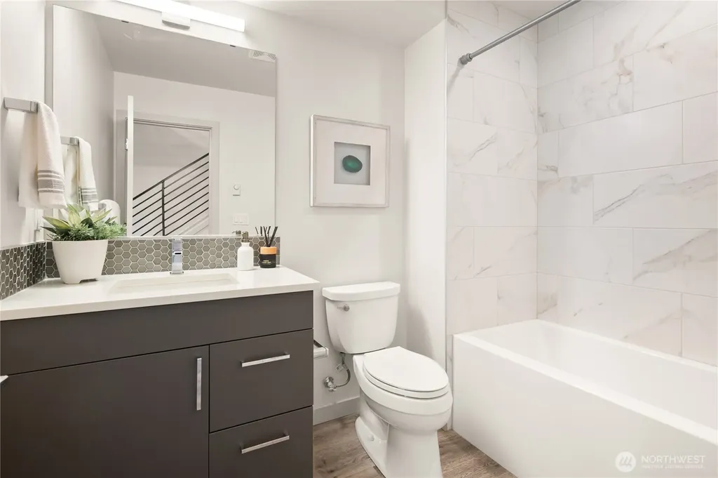 2422 NW 60th Seattle WA 98107