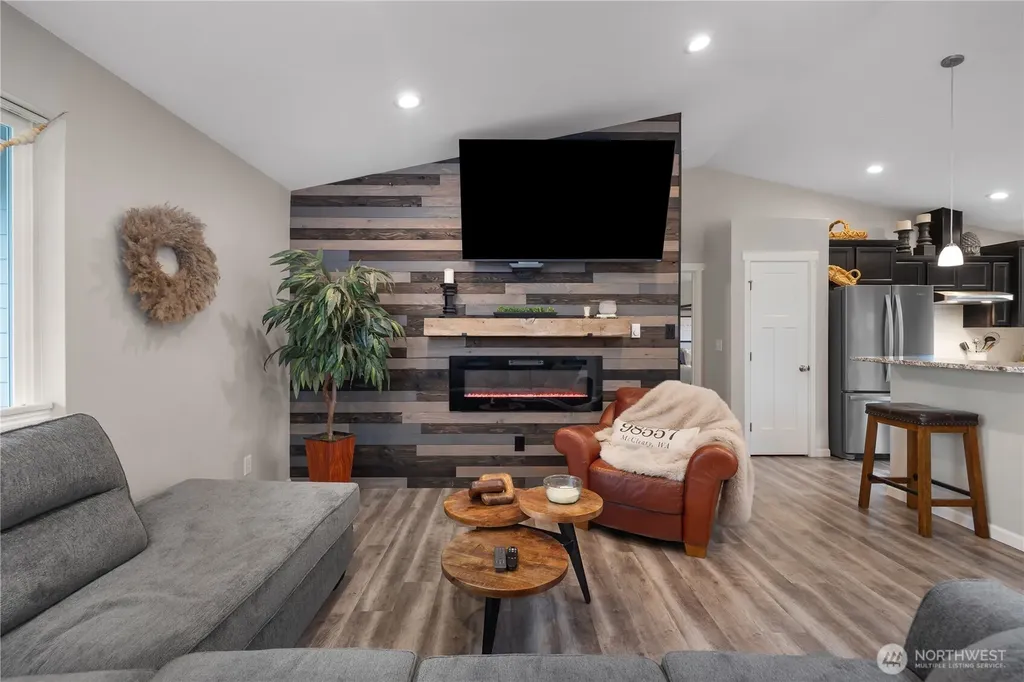 453 E Bear Street Mccleary WA 98557