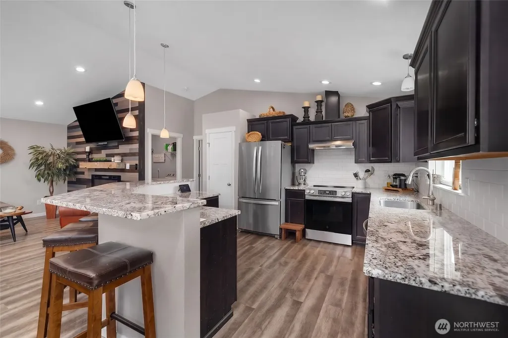 453 E Bear Street Mccleary WA 98557