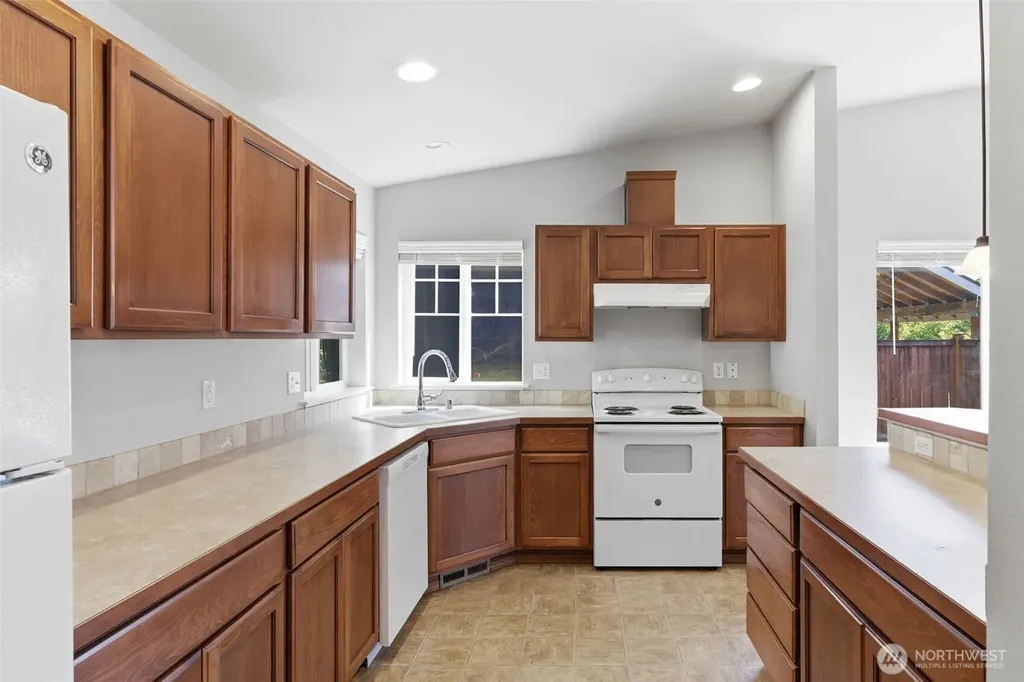 182 Wind River Drive Chehalis WA 98532