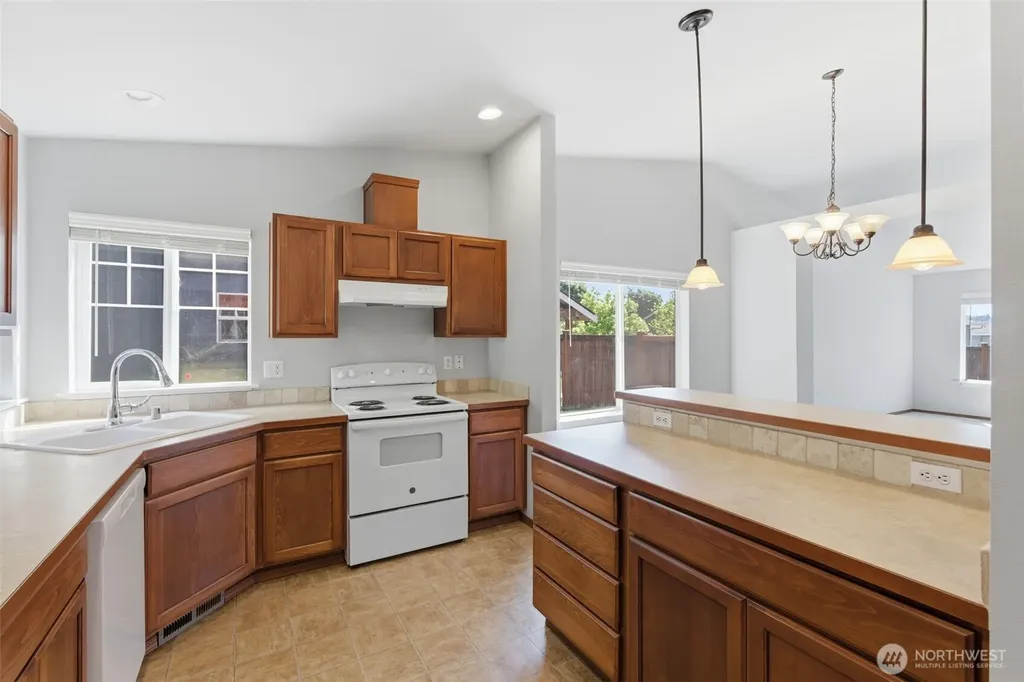 182 Wind River Drive Chehalis WA 98532