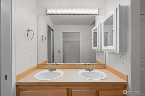 15325 SE 155th Place Renton WA 98058