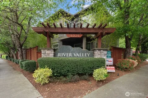 15325 SE 155th Place Renton WA 98058