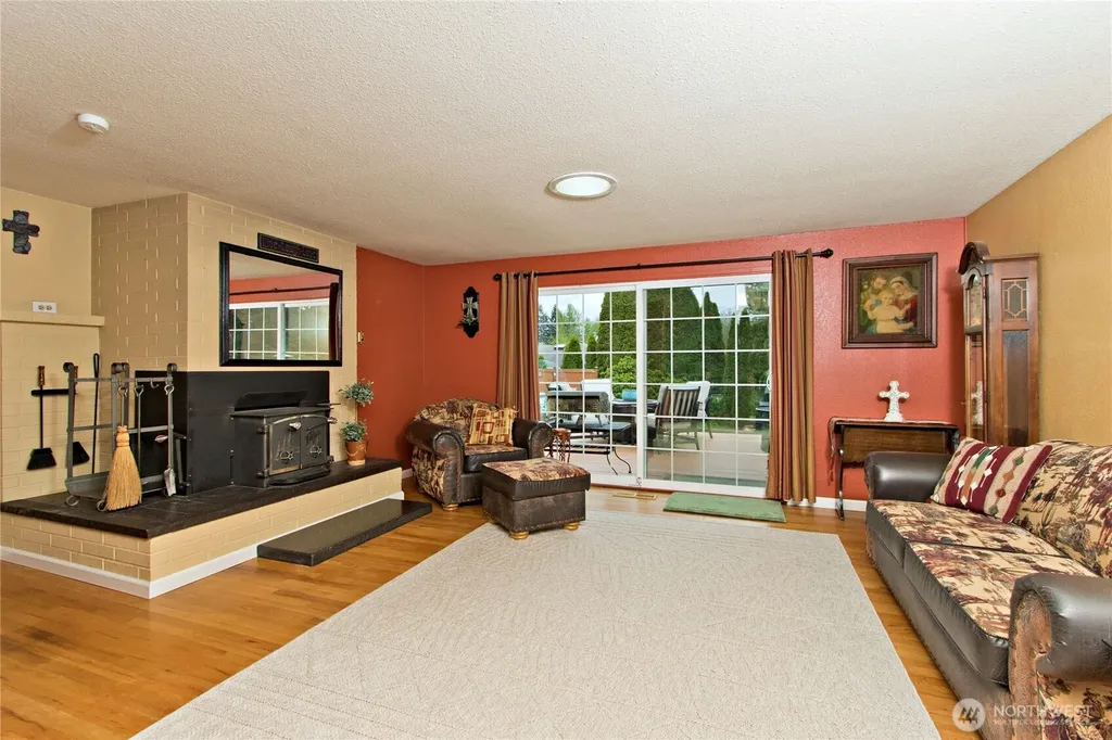 26117 SE 425th Enumclaw WA 98022
