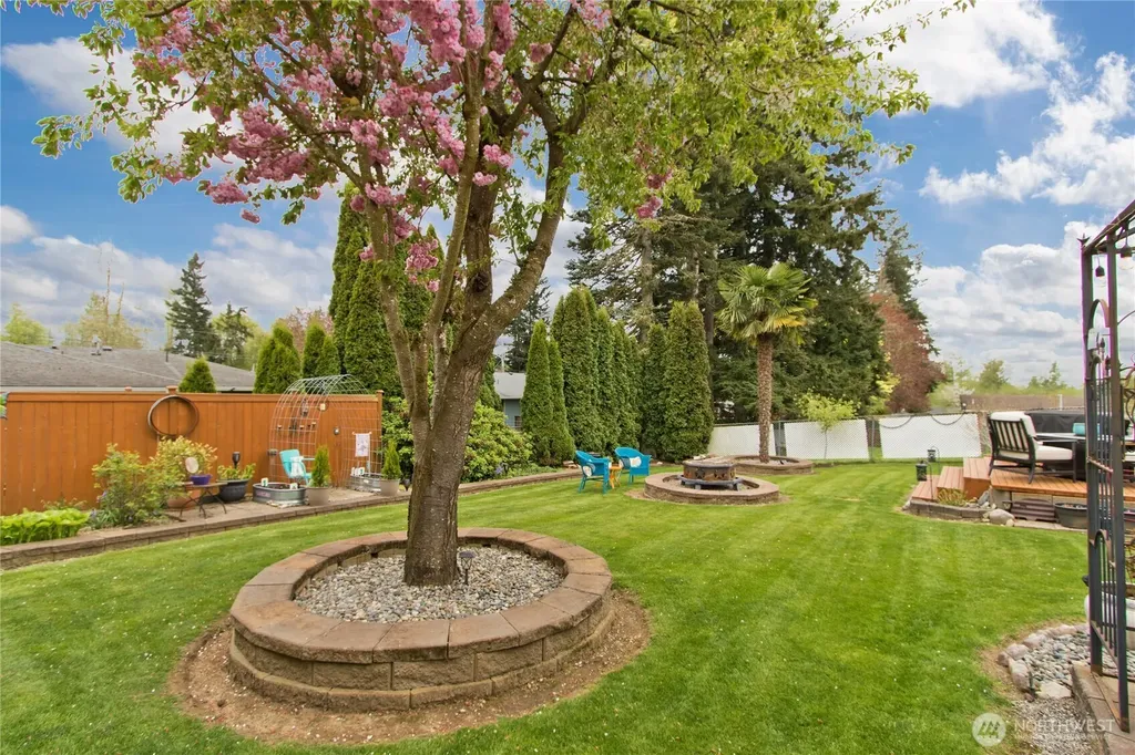 26117 SE 425th Enumclaw WA 98022