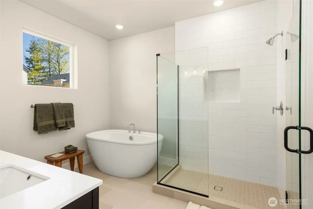 446 222nd Place SE Sammamish WA 98074