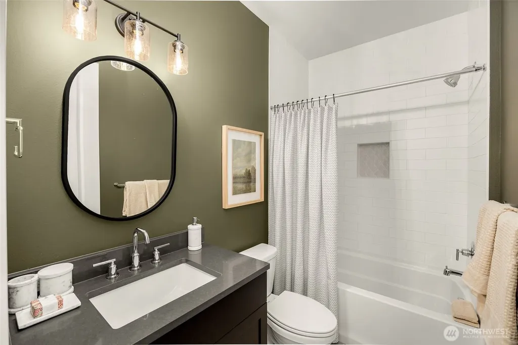 446 222nd Place SE Sammamish WA 98074