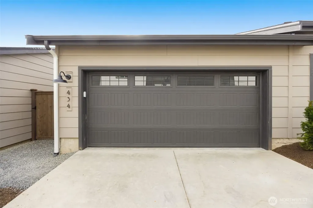 446 222nd Place SE Sammamish WA 98074
