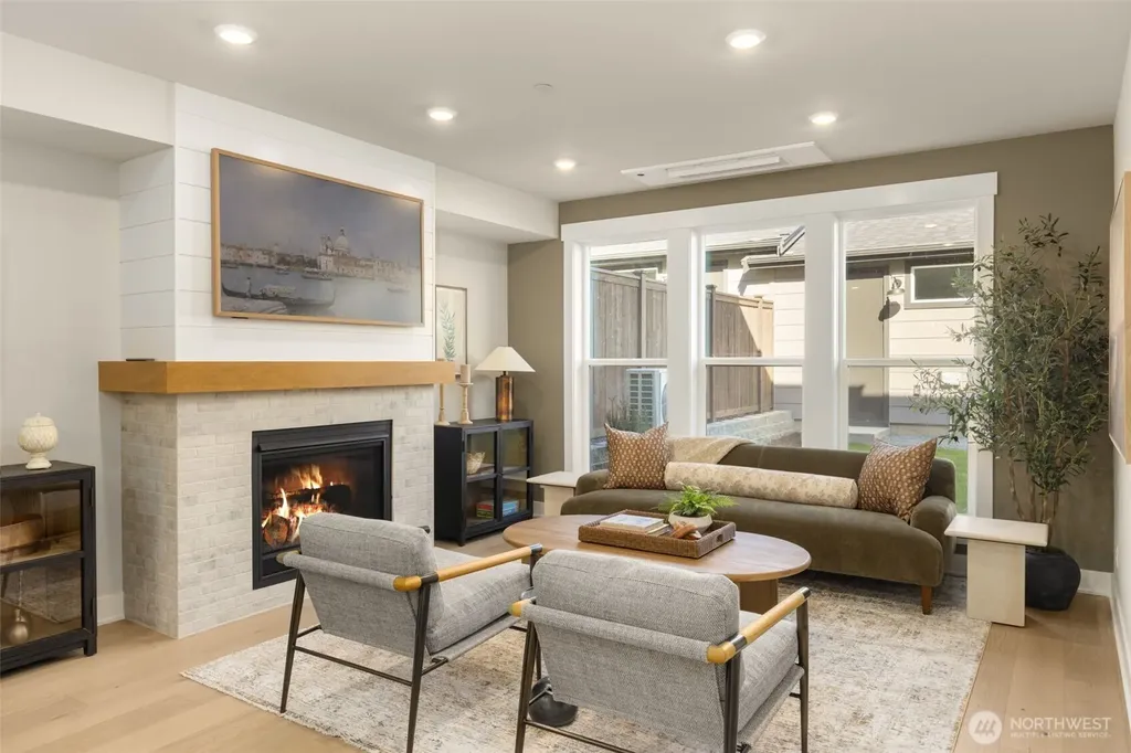 446 222nd Place SE Sammamish WA 98074