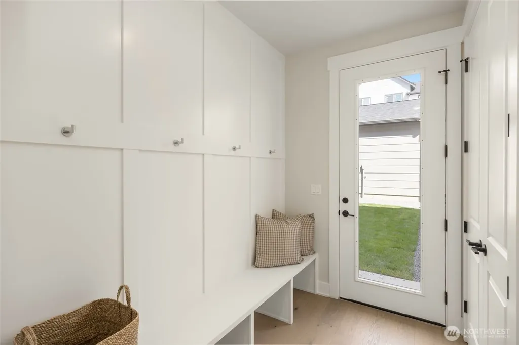 446 222nd Place SE Sammamish WA 98074