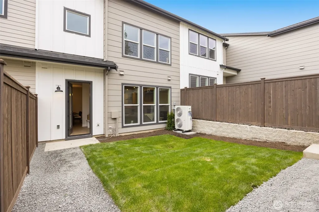 446 222nd Place SE Sammamish WA 98074