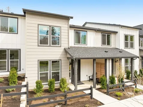446 222nd Place SE Sammamish WA 98074