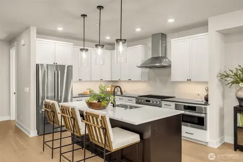 446 222nd Place SE Sammamish WA 98074
