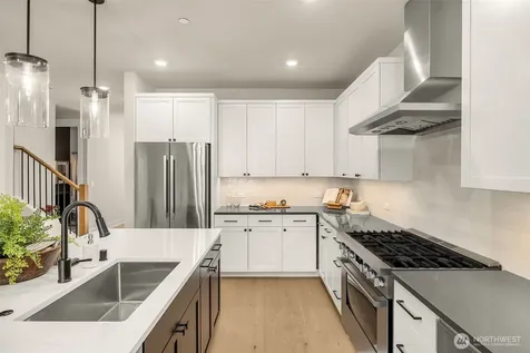446 222nd Place SE Sammamish WA 98074