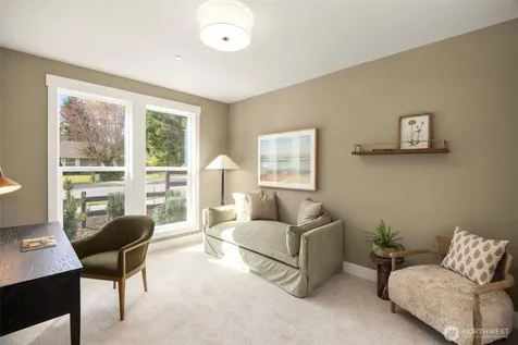 446 222nd Place SE Sammamish WA 98074