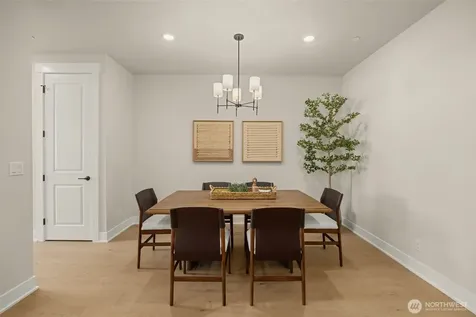 446 222nd Place SE Sammamish WA 98074