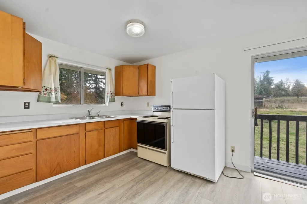 39411 Mountain Highway E Eatonville WA 98328