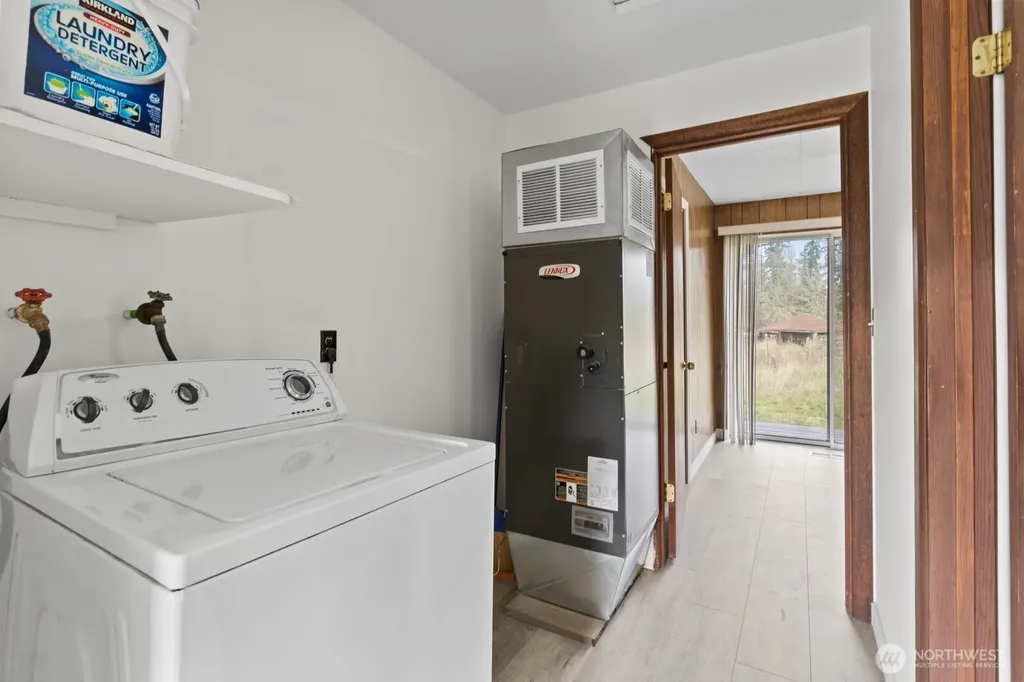 39411 Mountain Highway E Eatonville WA 98328