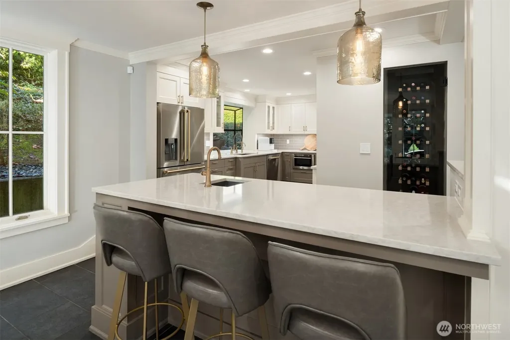 3645 92nd Avenue SE Mercer Island WA 98040