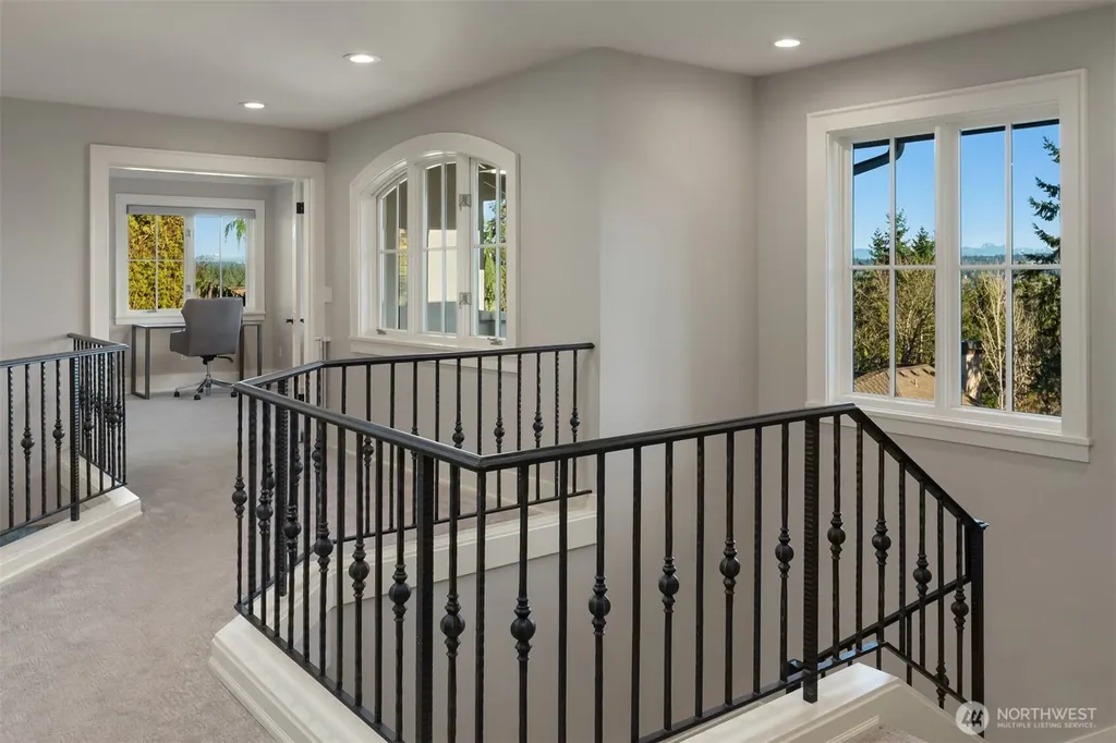 3645 92nd Avenue SE Mercer Island WA 98040