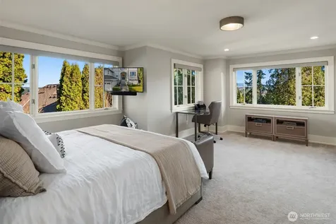3645 92nd Avenue SE Mercer Island WA 98040