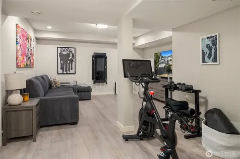 3645 92nd Avenue SE Mercer Island WA 98040