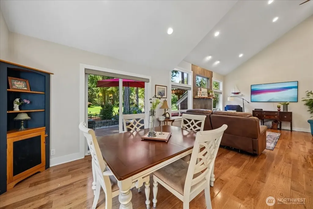 10804 Pioneer Drive Anderson Island WA 98303