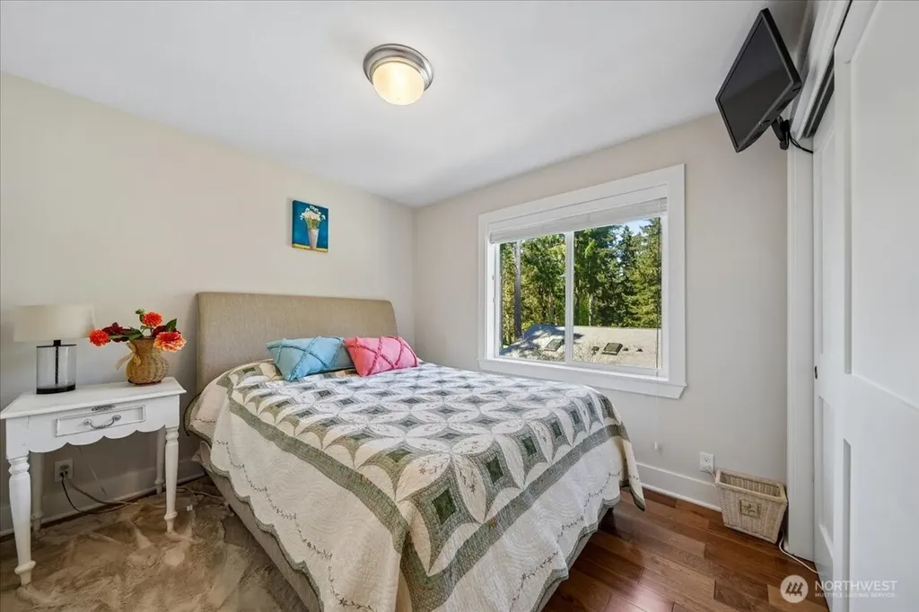 10804 Pioneer Drive Anderson Island WA 98303