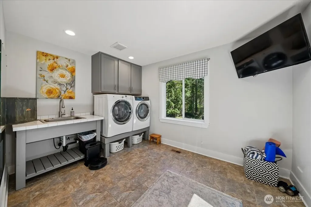 10804 Pioneer Drive Anderson Island WA 98303