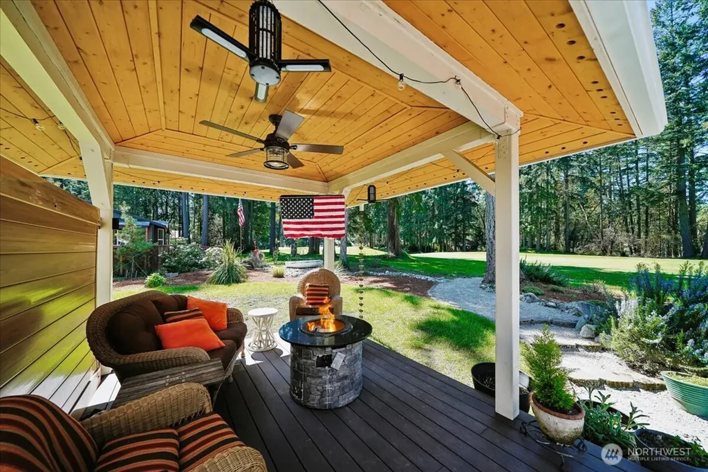 10804 Pioneer Drive Anderson Island WA 98303