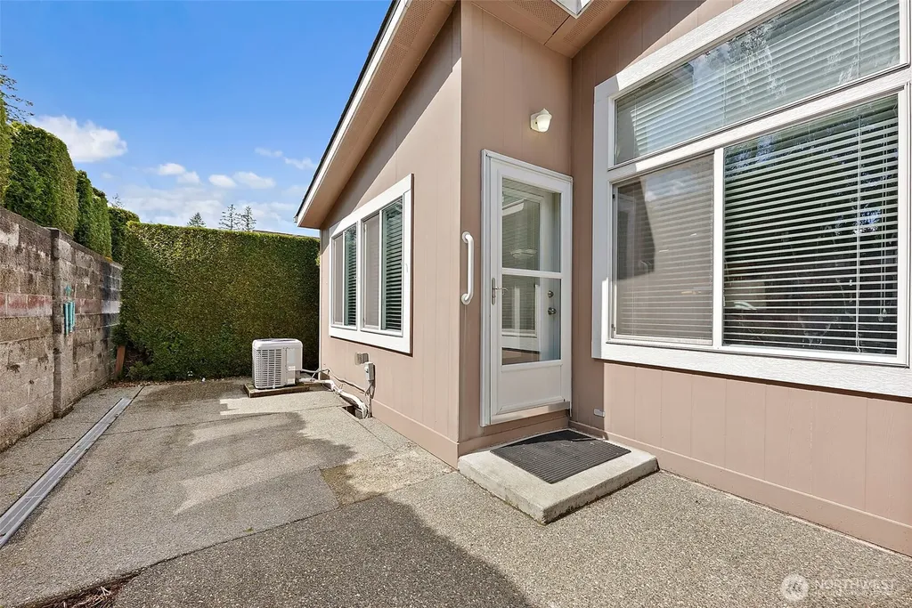 21819 SE 275th Place Maple Valley WA 98038