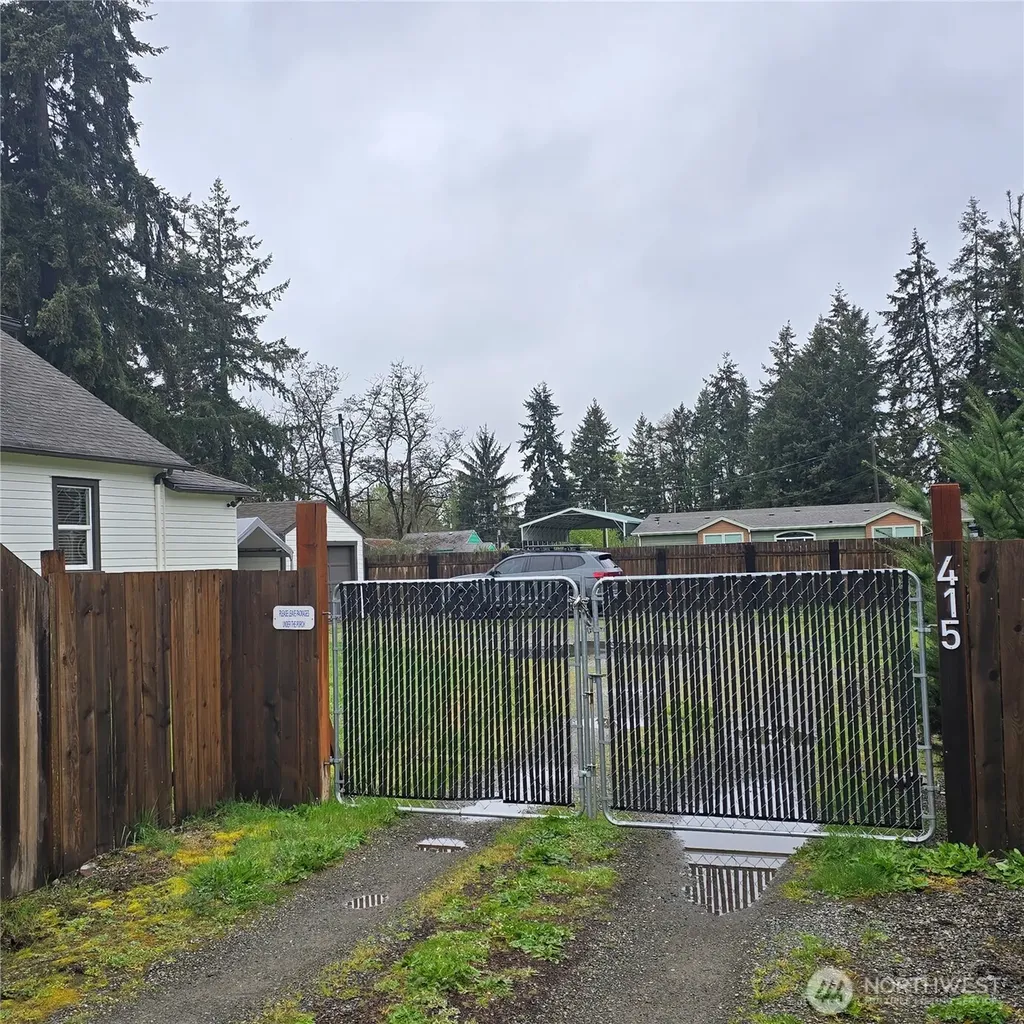 415 138th Street E Tacoma WA 98445