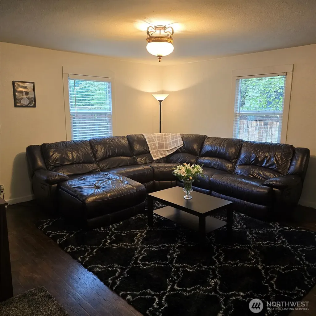 415 138th Street E Tacoma WA 98445