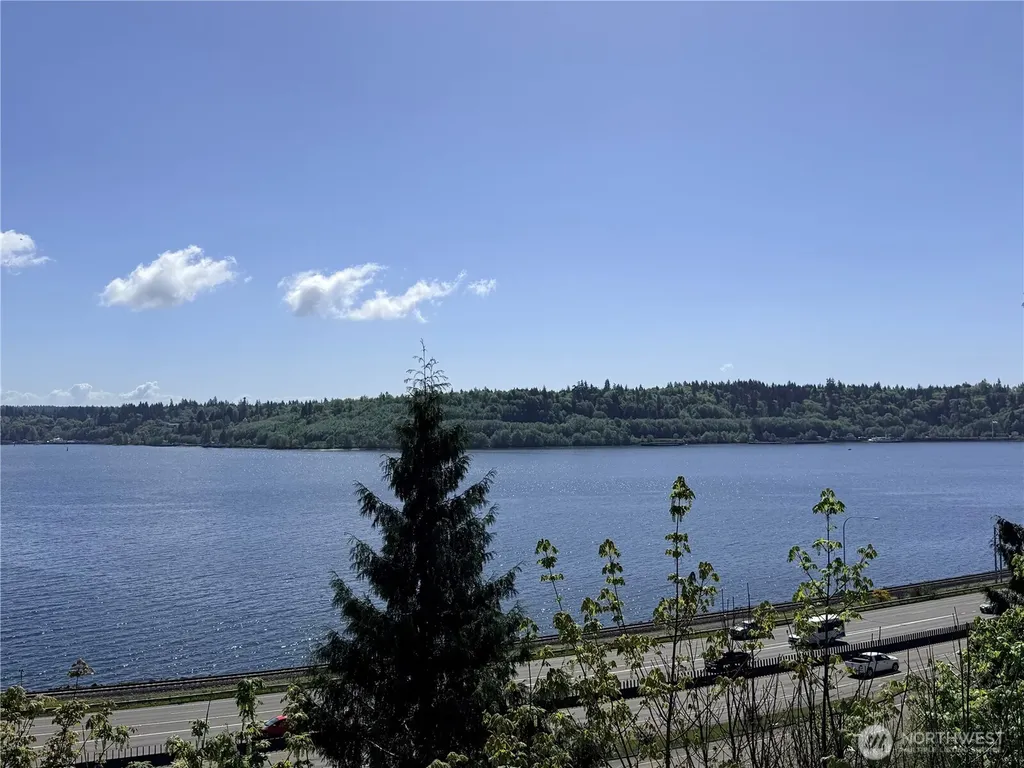 1700 Sunn Fjord Lane Bremerton WA 98312