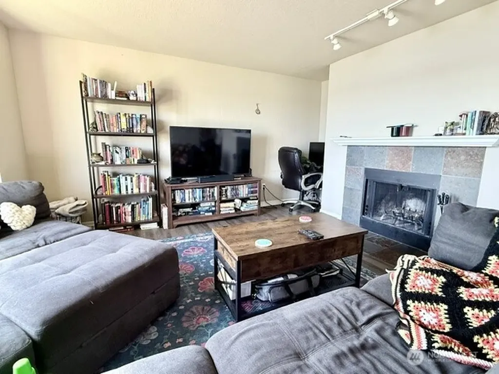 1700 Sunn Fjord Lane Bremerton WA 98312