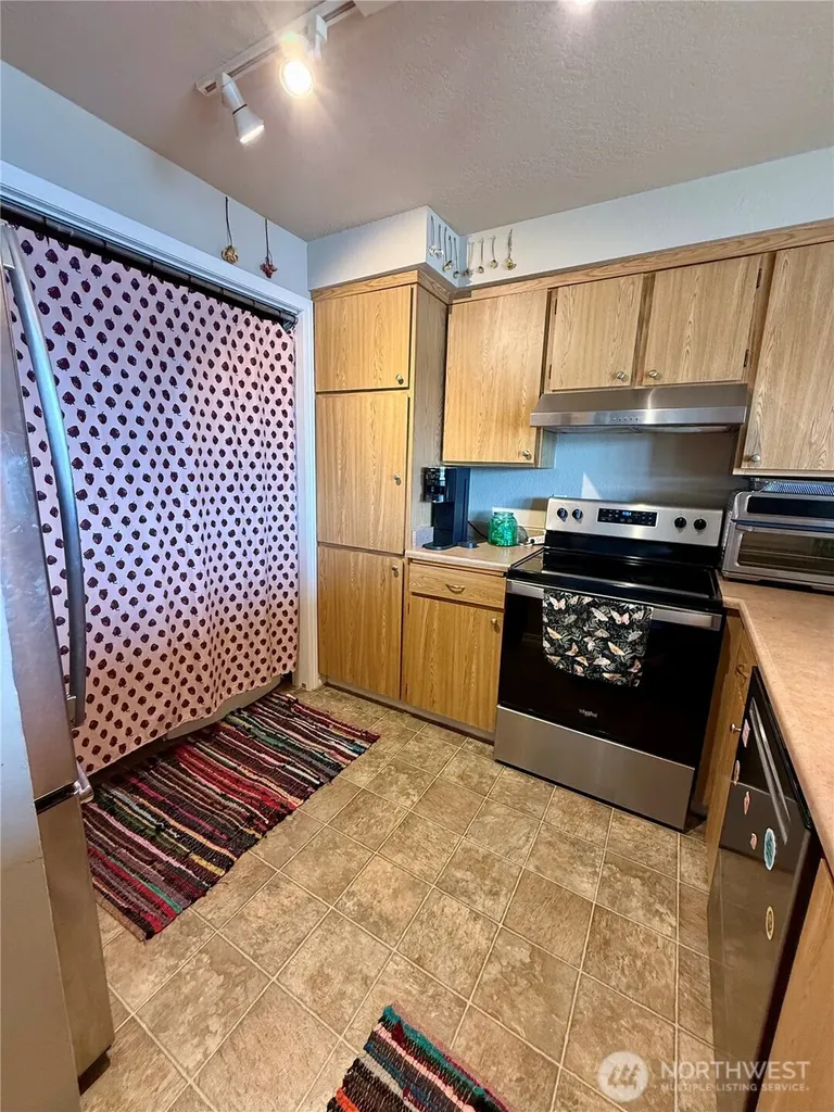 1700 Sunn Fjord Lane Bremerton WA 98312