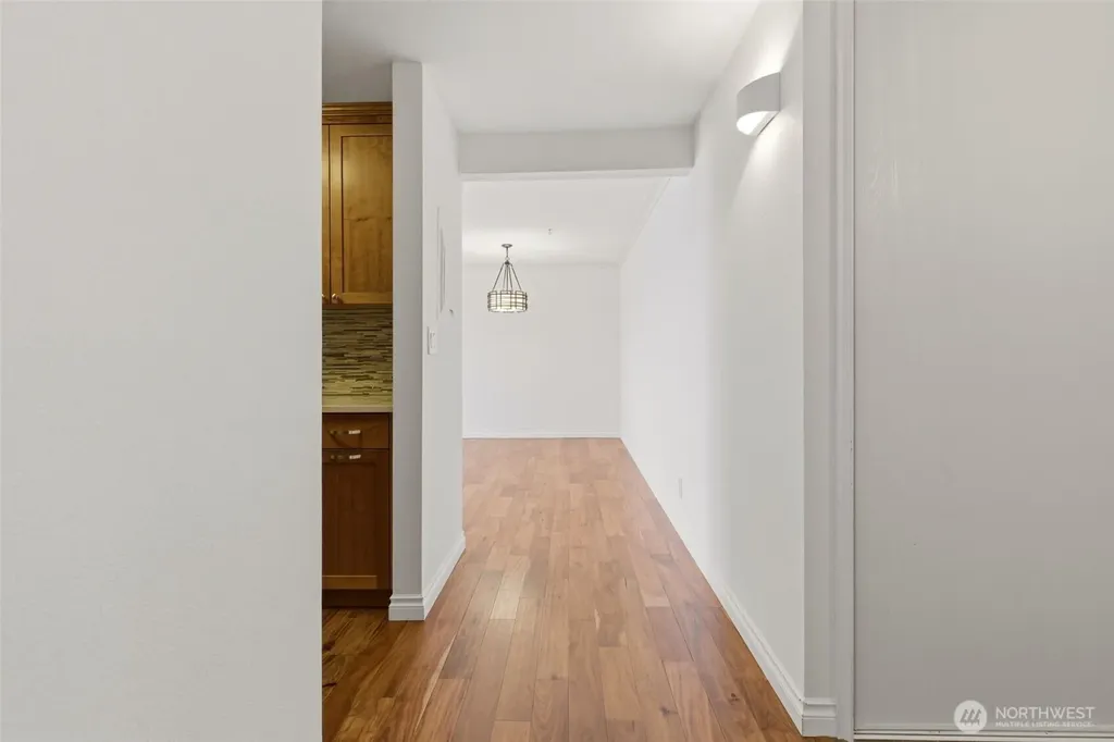 800 N Allen Place Seattle WA 98103