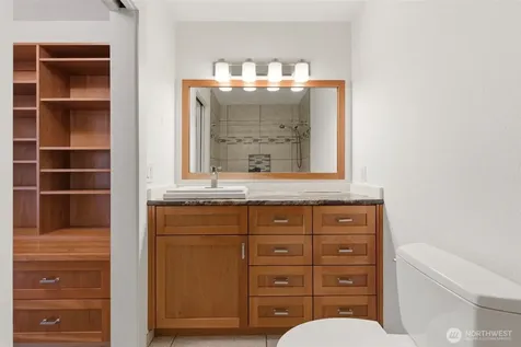 800 N Allen Place Seattle WA 98103